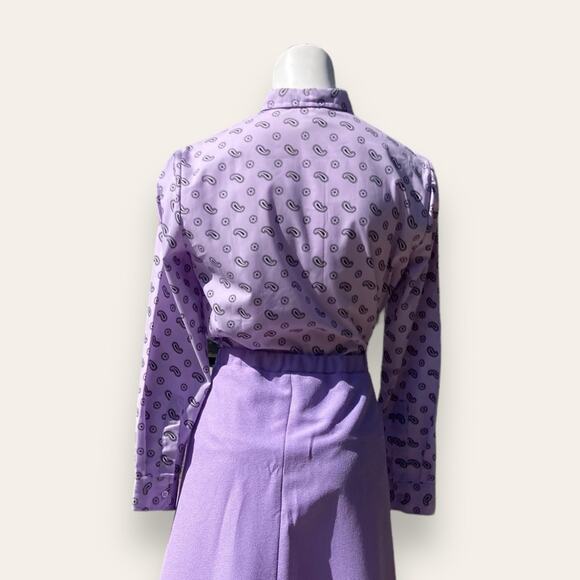 VTG professional Light purple button up with black Paisley and floral print - Picture 3 of 6